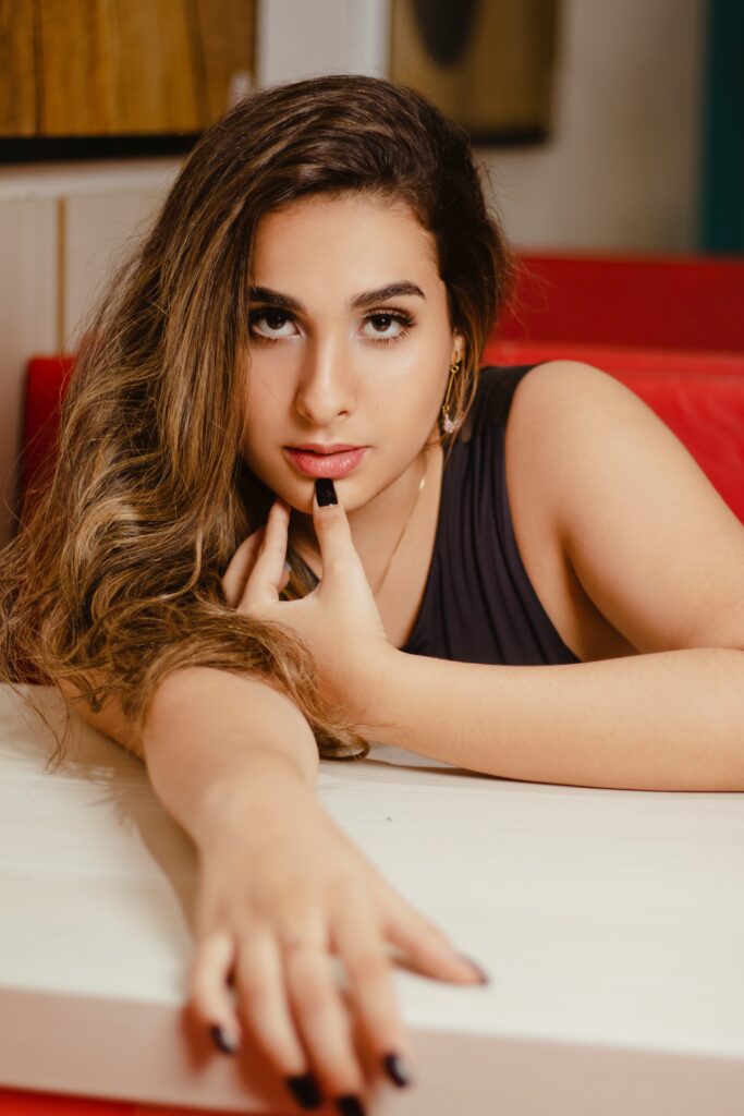 riya top rated andheri hotel escorts
